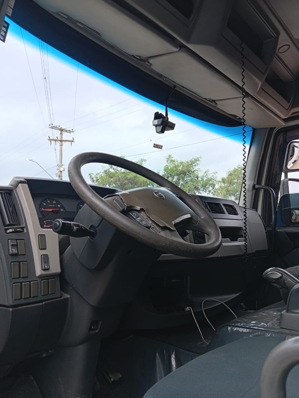 Volvo VM 330 8x2 2018 — foto 12