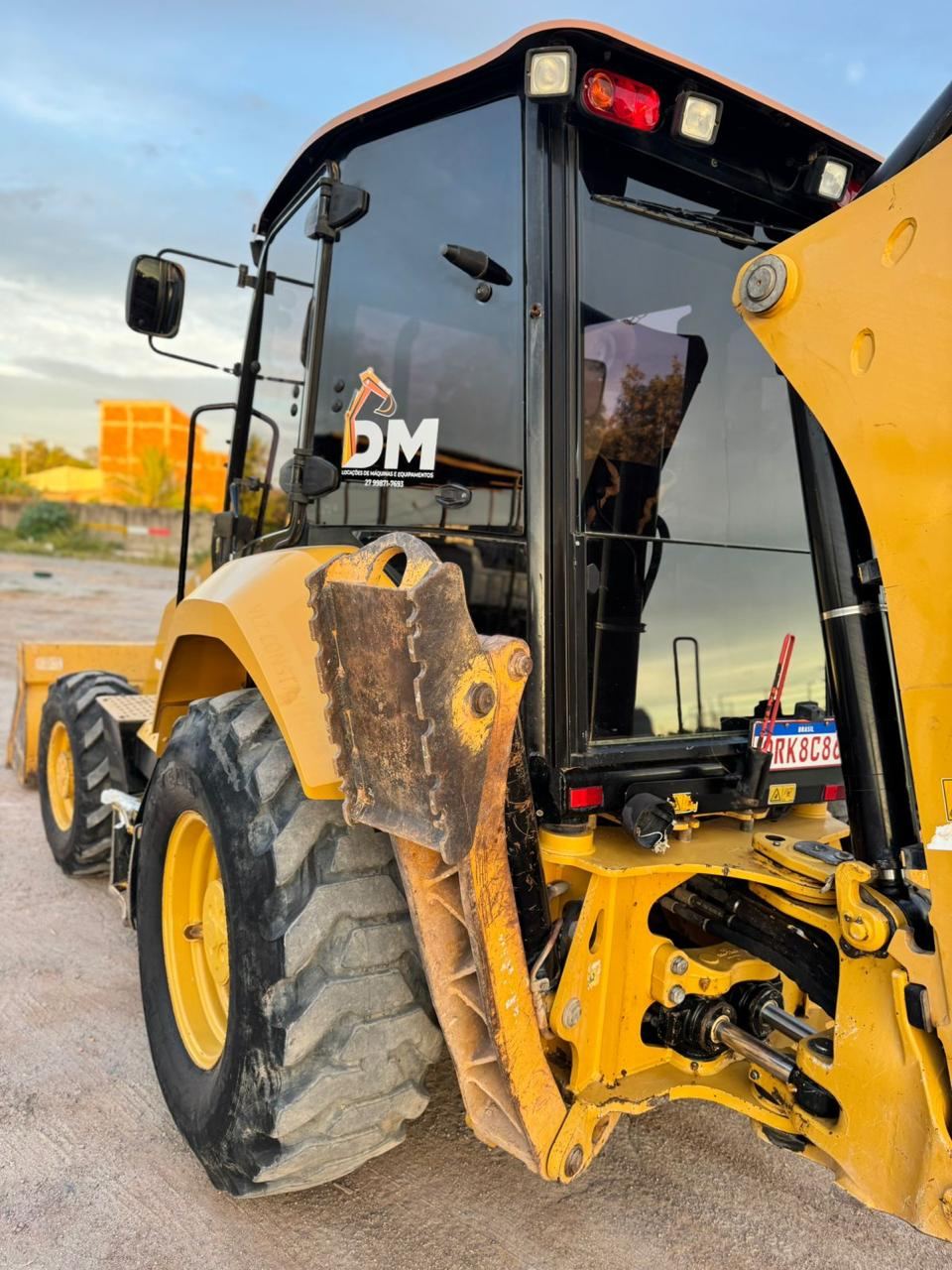 Caterpillar RETROESCAVADEIRA CAT F2 2019 — foto 2