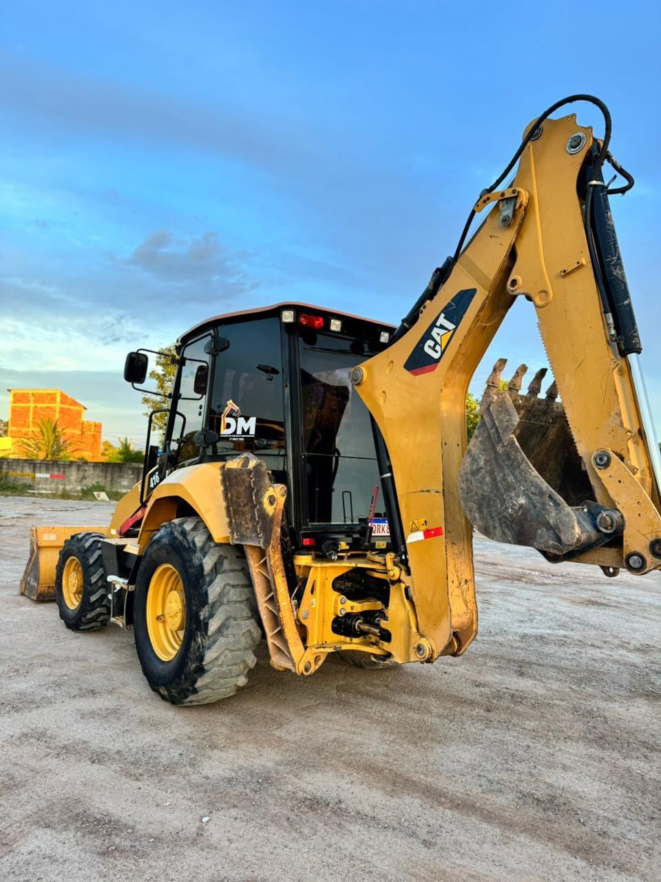 Caterpillar RETROESCAVADEIRA CAT F2 2019 — foto 3