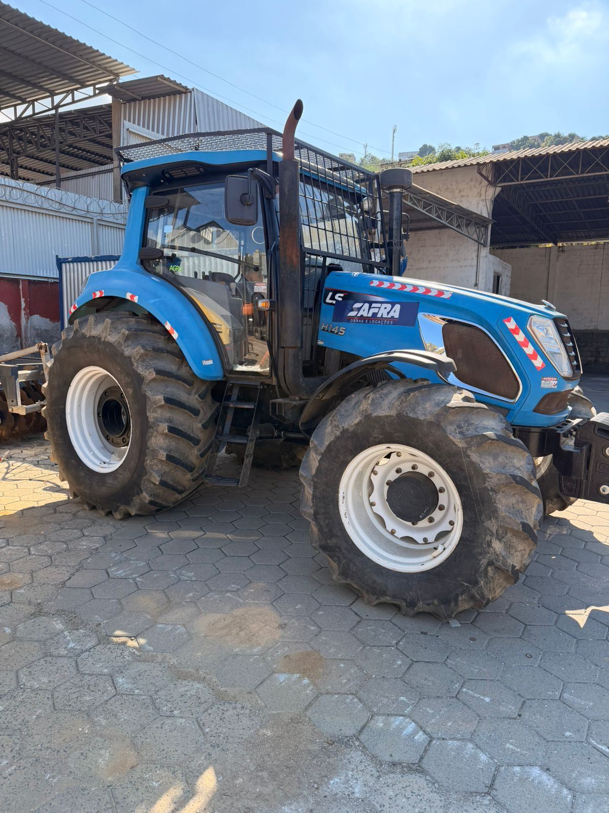 LS Tractor H145 1970 — foto 2
