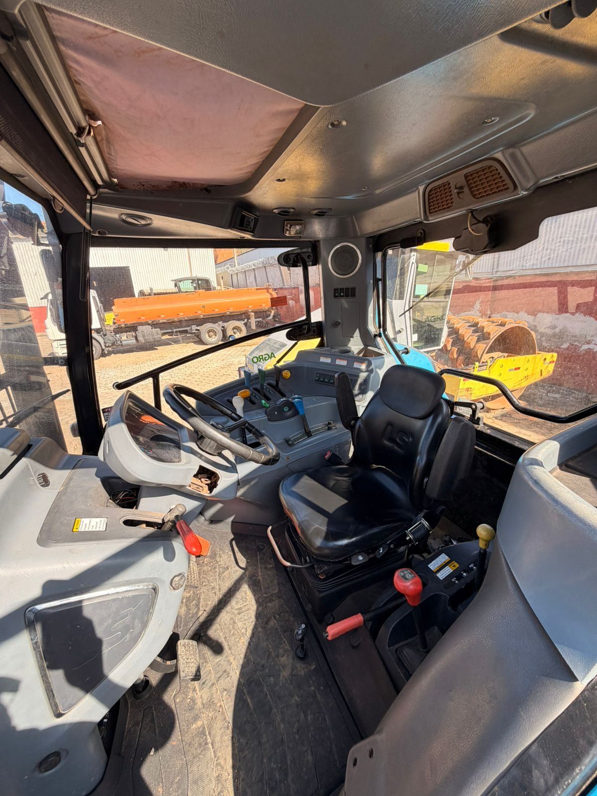 LS Tractor H145 1970 — foto 7